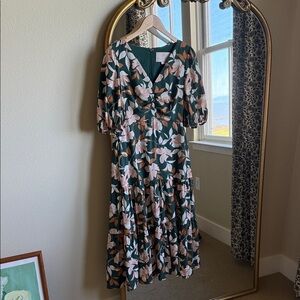 Gal Meets Glam Green Floral Midi Dress
